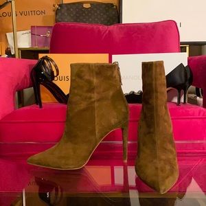Chestnut SUEDE Steve Madden stiletto booties 8.5